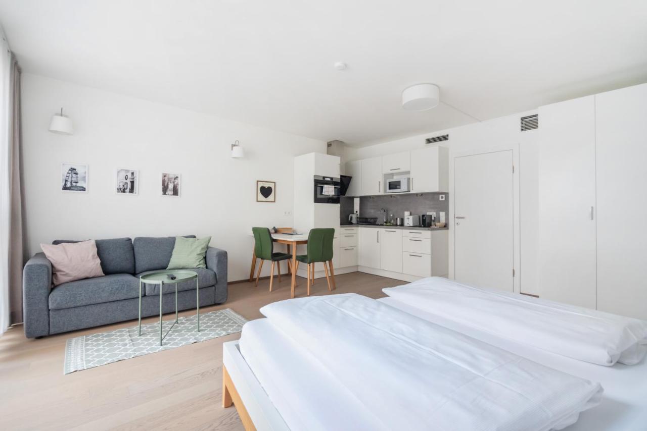 Quiet And Cozy Apartment Next To Mariahilfer Strasse And Naschmarkt With Ac, Minimum 30 Nights Wien Eksteriør billede