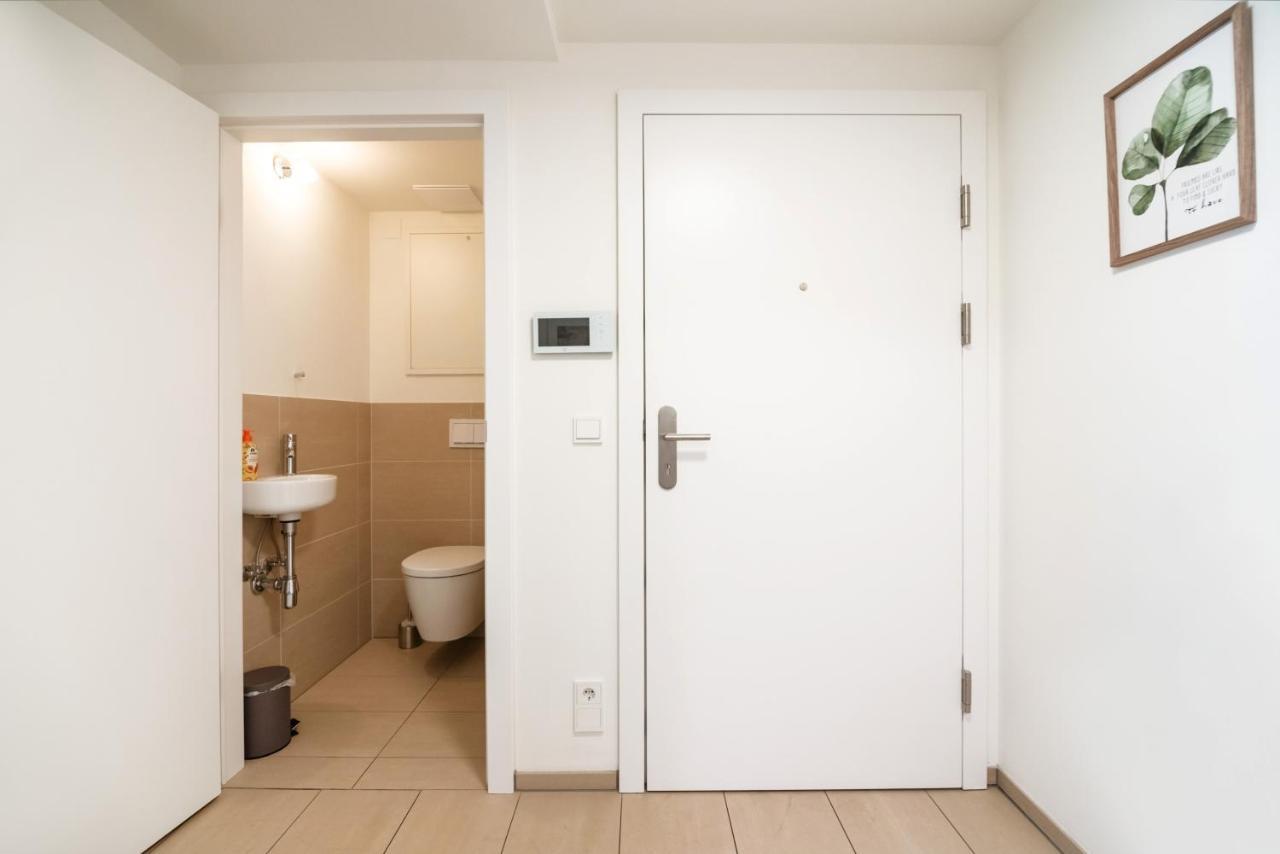 Quiet And Cozy Apartment Next To Mariahilfer Strasse And Naschmarkt With Ac, Minimum 30 Nights Wien Eksteriør billede