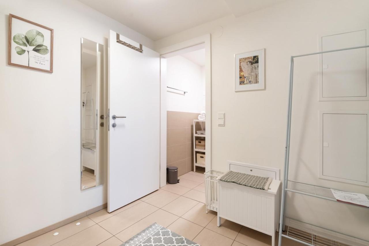 Quiet And Cozy Apartment Next To Mariahilfer Strasse And Naschmarkt With Ac, Minimum 30 Nights Wien Eksteriør billede