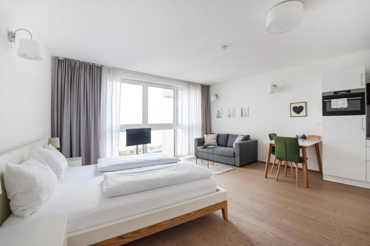Quiet And Cozy Apartment Next To Mariahilfer Strasse And Naschmarkt With Ac, Minimum 30 Nights Wien Eksteriør billede