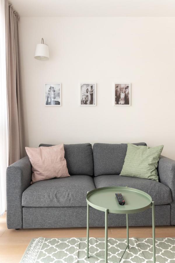Quiet And Cozy Apartment Next To Mariahilfer Strasse And Naschmarkt With Ac, Minimum 30 Nights Wien Eksteriør billede
