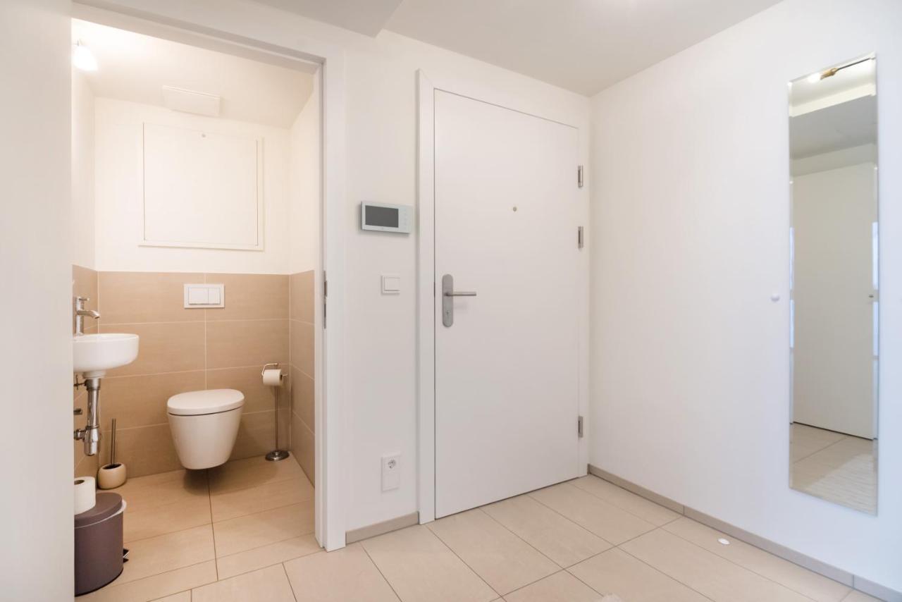 Quiet And Cozy Apartment Next To Mariahilfer Strasse And Naschmarkt With Ac, Minimum 30 Nights Wien Eksteriør billede