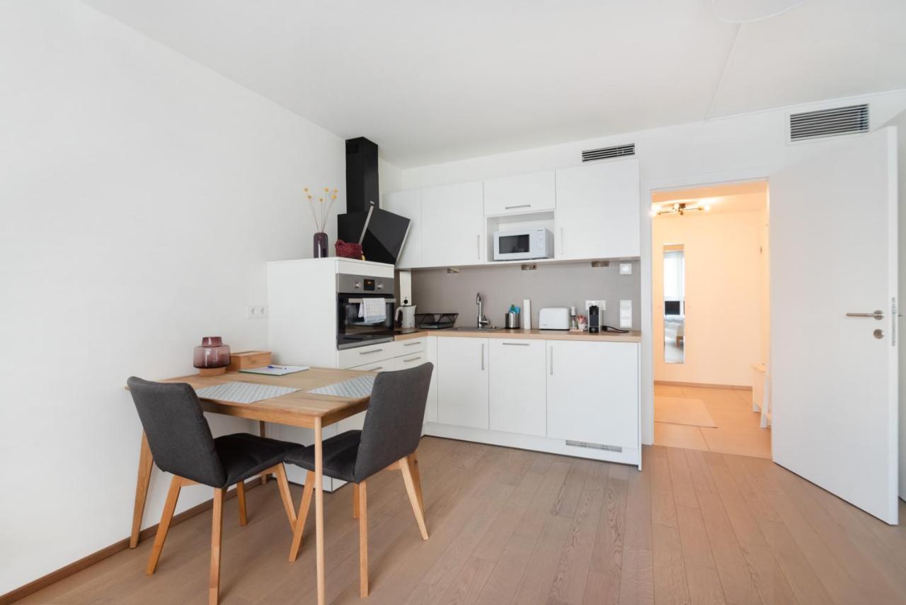 Quiet And Cozy Apartment Next To Mariahilfer Strasse And Naschmarkt With Ac, Minimum 30 Nights Wien Eksteriør billede