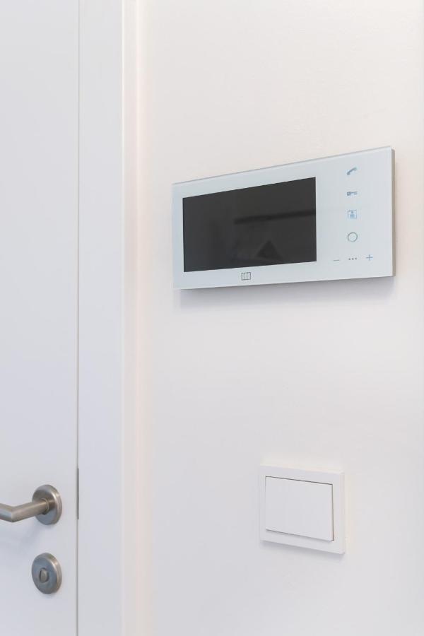 Quiet And Cozy Apartment Next To Mariahilfer Strasse And Naschmarkt With Ac, Minimum 30 Nights Wien Eksteriør billede
