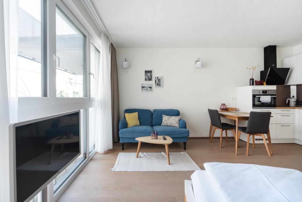 Quiet And Cozy Apartment Next To Mariahilfer Strasse And Naschmarkt With Ac, Minimum 30 Nights Wien Eksteriør billede